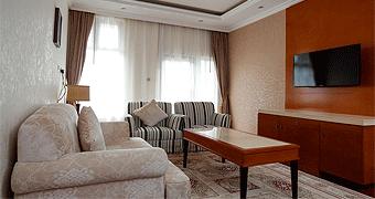 Alba Hotel Meru