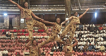 Bomas of Kenya acrobats