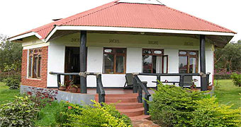 Bougainvillea Safari Lodge