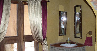 Boundary Hill Lodge