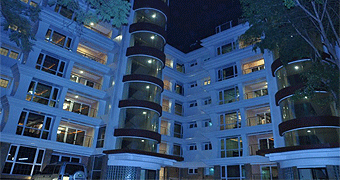 Clarence House Hotel & Apartments 