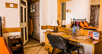 Parklands Shade Hotel 