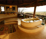 Elsa’s Kopje luxury Camp