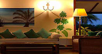 Flamboyant Beachfront House 