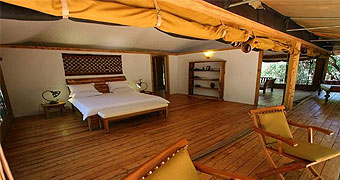 karen blixen suite meru camp