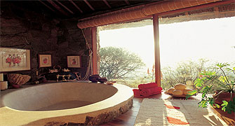 Loisaba House