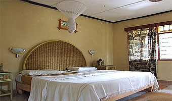 Mara Hippo Safari Lodge 