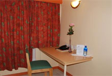 Mvuli House Bed & Breakfast Hotel Bedroom Desk 