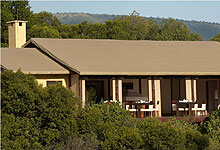 Ngerende Island Lodge, Masai Mara Kenya