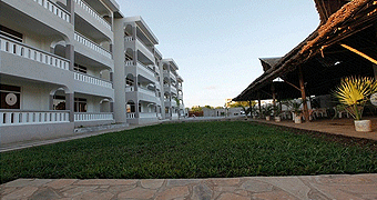 Nightingale Holiday Apartments 