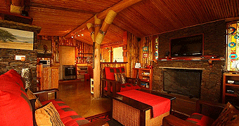 Oloika Cottage & Guest House 