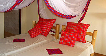 Red Elephant Safari Lodge