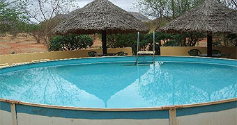Red Elephant Safari Lodge
