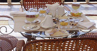 Rosebowl Resort Hotel