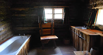 Rutundu Log Cabins