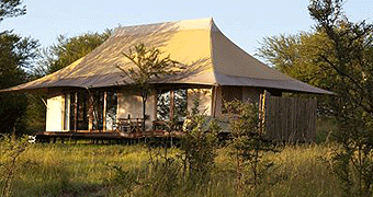 Sayari Camp Mara River 
