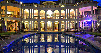 Sovereign Suites Hotel 