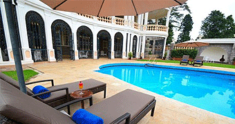 Sovereign Suites Hotel 